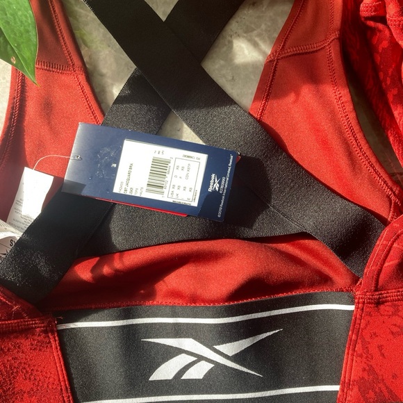 Reebok Red Workout Set - Picture 8 of 8